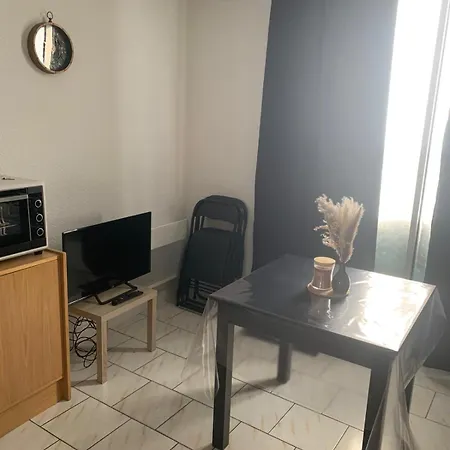 Apartment Club Engaly Ii - Valentine Aragnouet